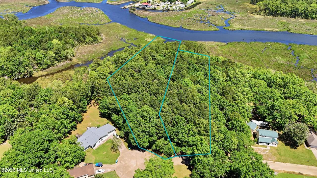  Sioux Bayou Drive - Photo 1