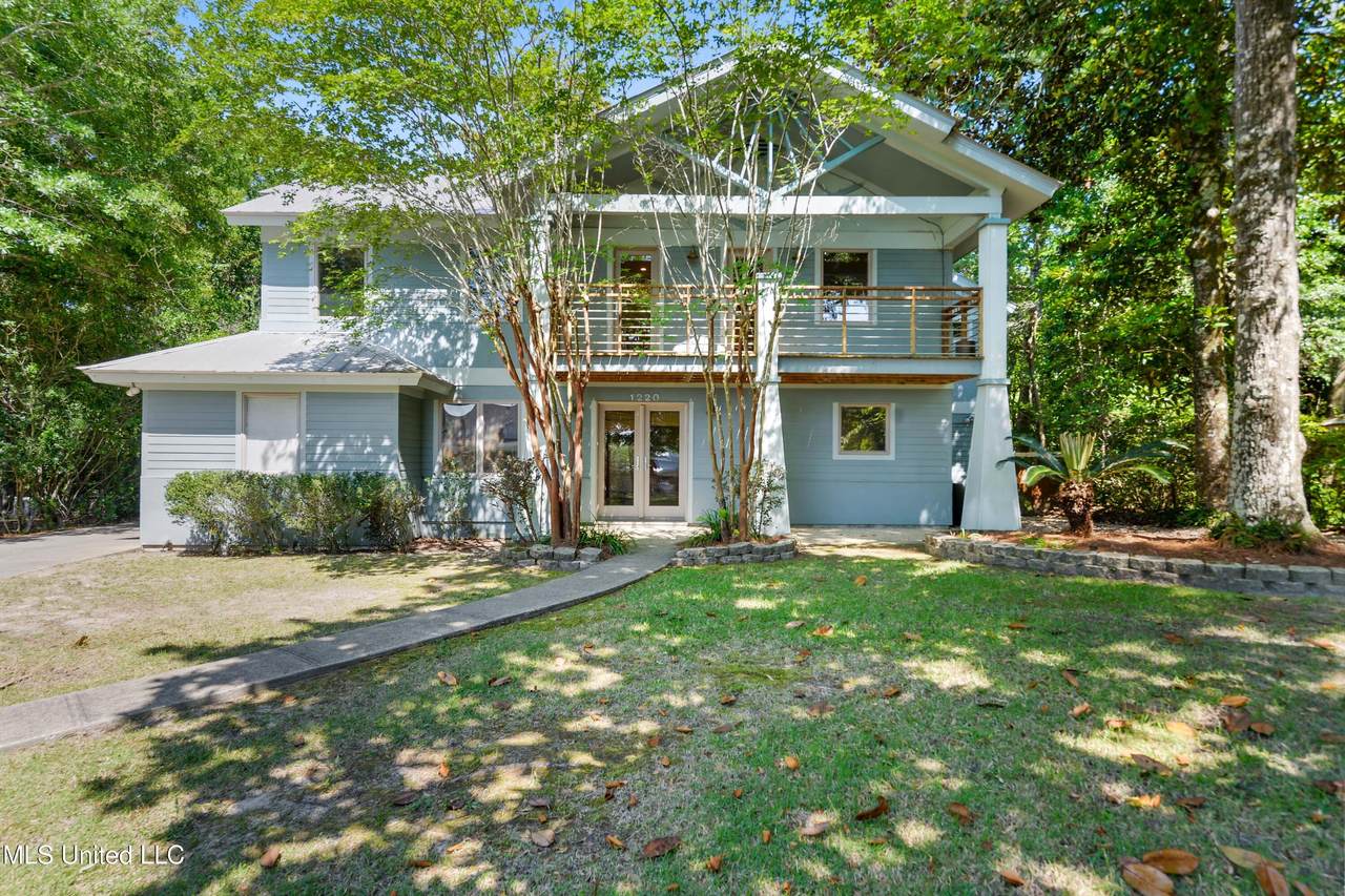 1220 Sunset Avenue - Photo 1