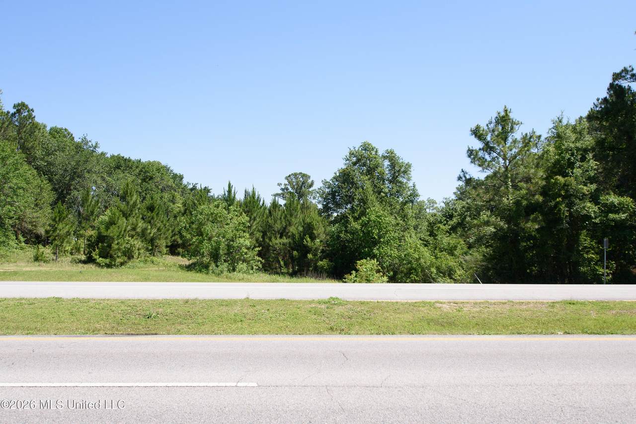 https://bt-photos.global.ssl.fastly.net/united/1280_boomver_1_4149539-2.jpg