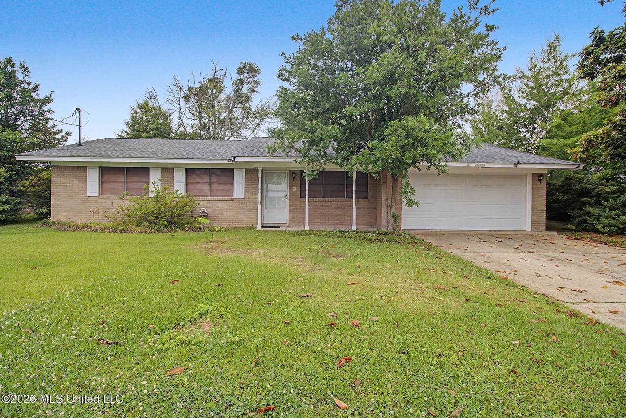 883 Rustwood Drive - Photo 1