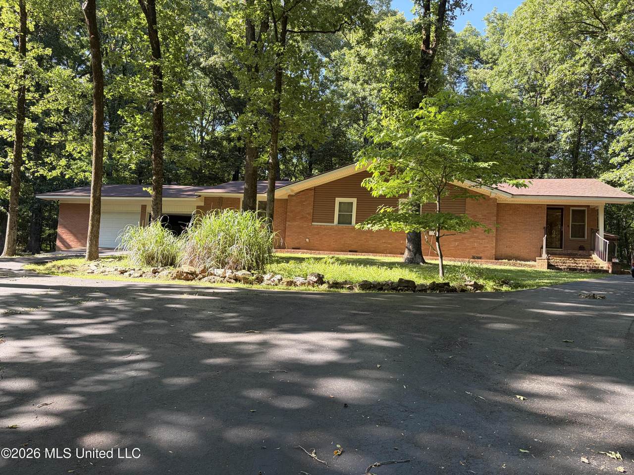 870 Green Acres Drive - Photo 1