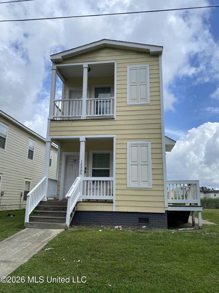 12206 Prudie Street - Photo 1