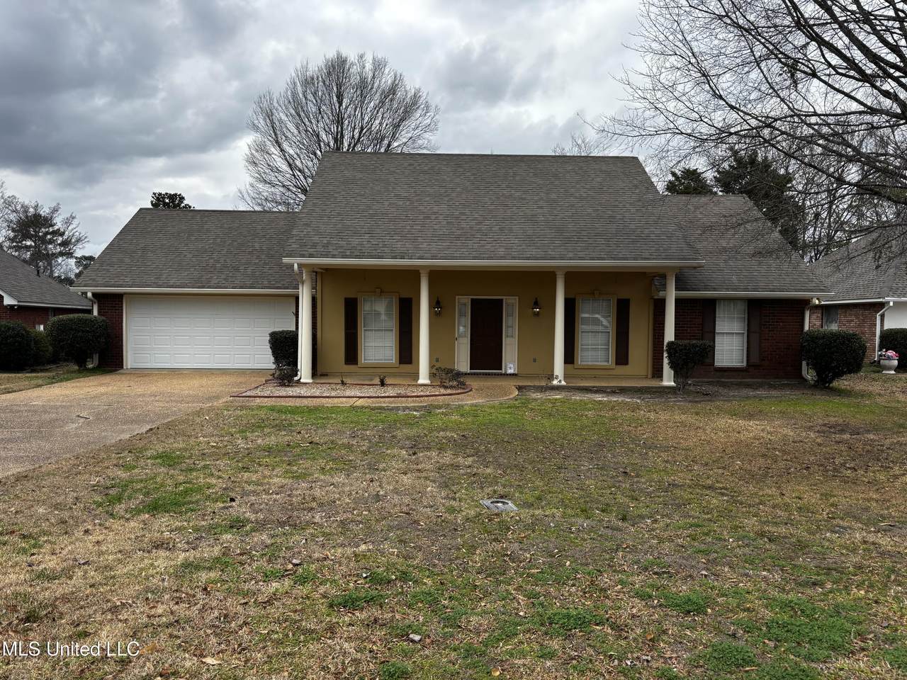 538 Brighton Circle - Photo 1