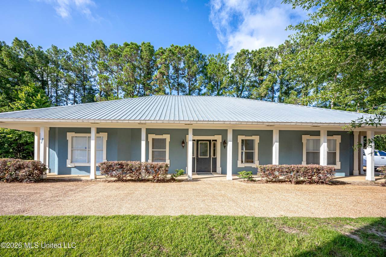 996 Halstead Road - Photo 1