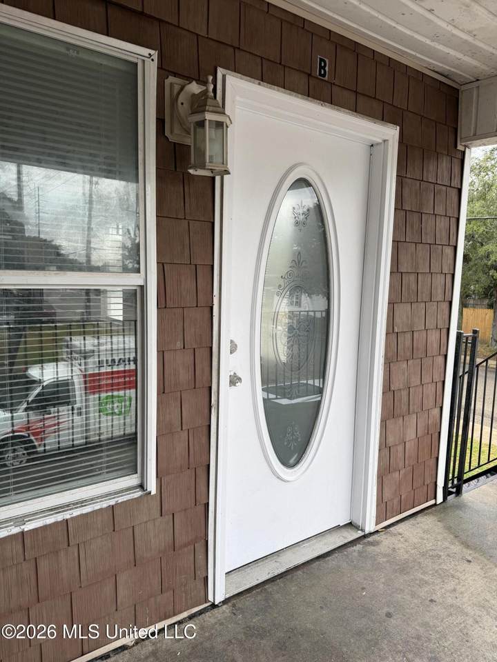 280 Rodenberg Avenue - Photo 1