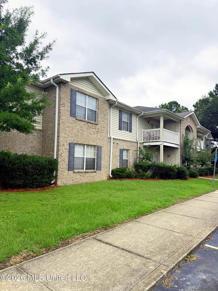 2718 Bartlett Avenue - Photo 1