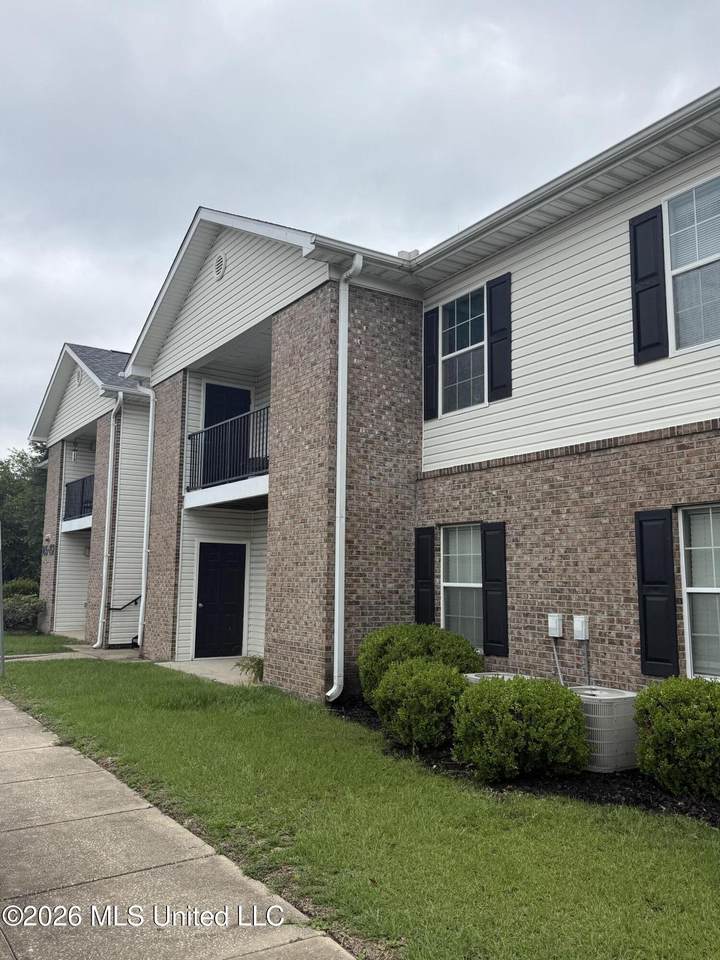 2403 Eden Street - Photo 1
