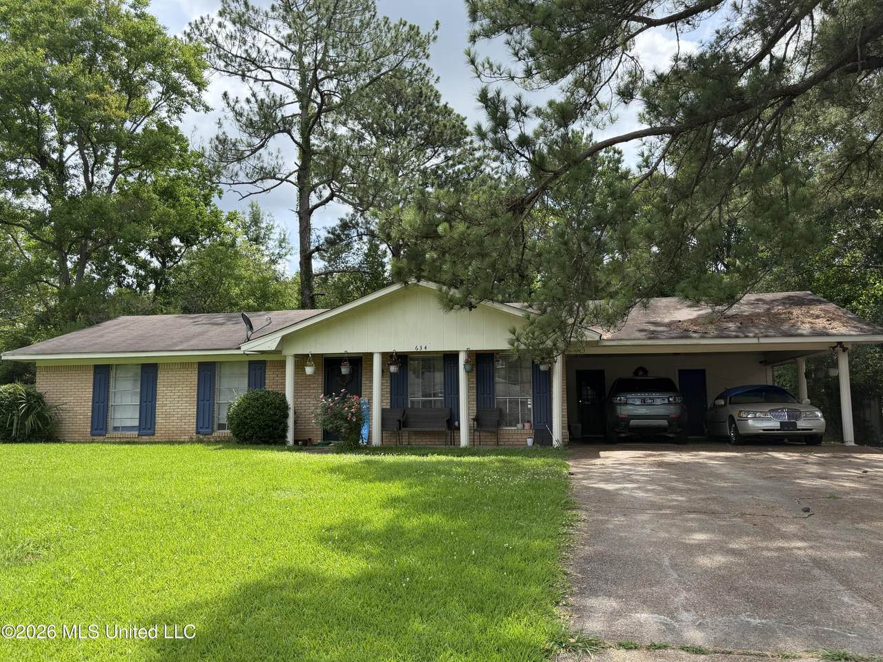 634 Pine Lane - Photo 1