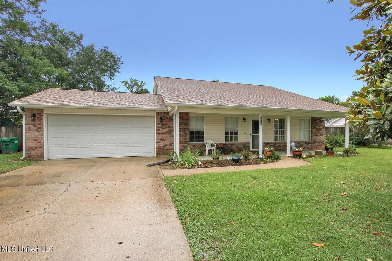 8809 Old Walnut Road - Photo 1