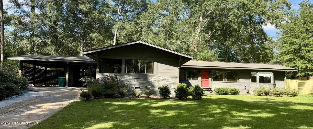 107 Woodland Hill Drive - Photo 1