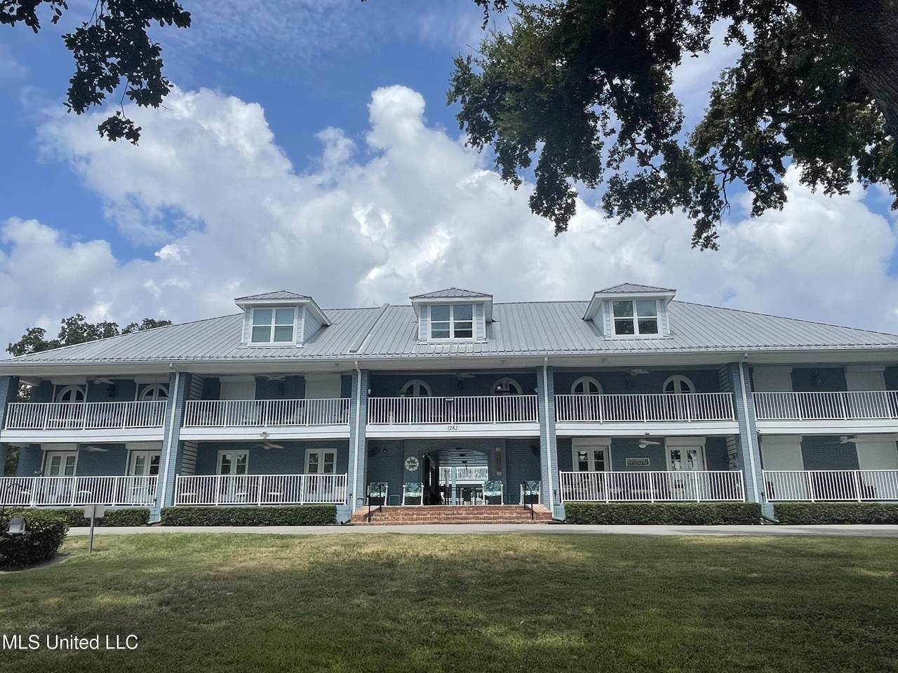 1282 Beach Boulevard - Photo 1