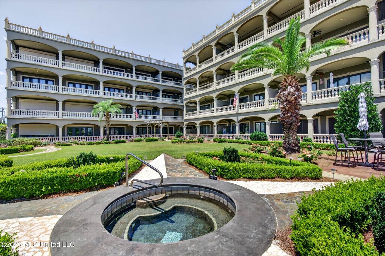 4640 Beach Boulevard - Photo 1