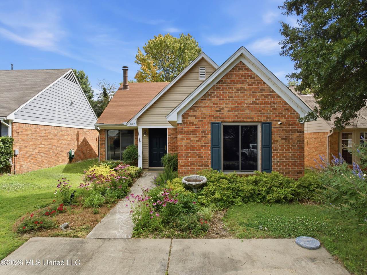 907 Mcgowan Drive - Photo 1
