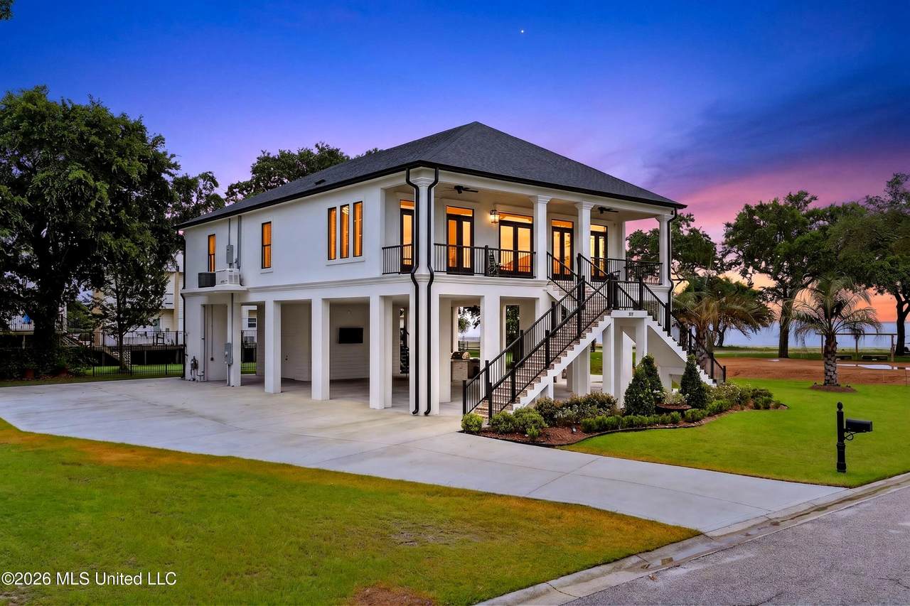 100 Runnels Avenue - Photo 1