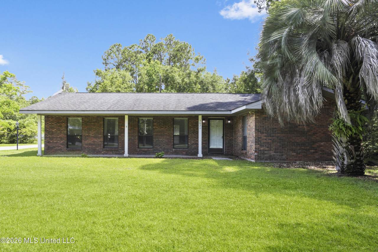 3620 Cochran Avenue - Photo 1