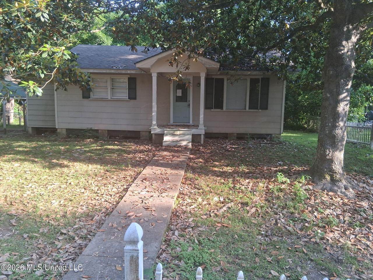 808 Highway 61 N - Photo 1