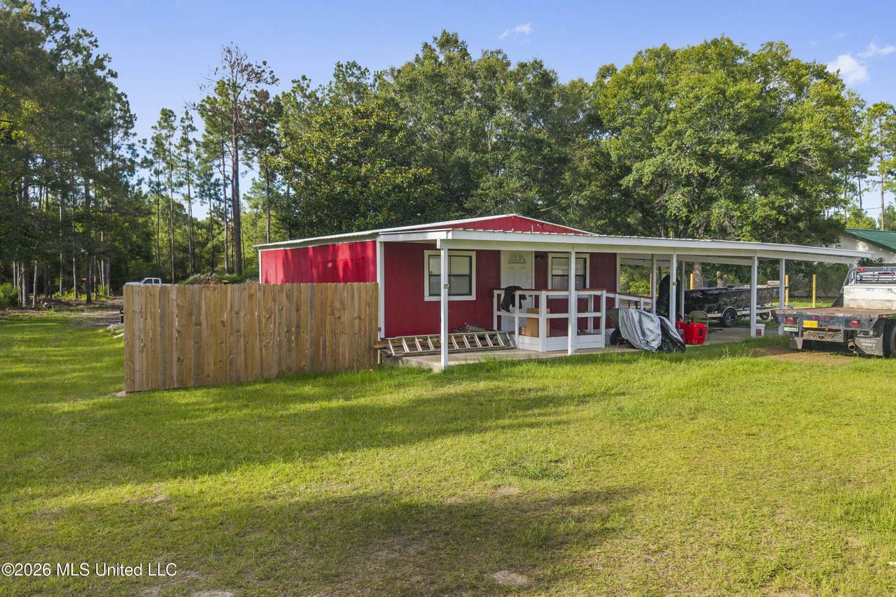 5610 C L Dees Drive - Photo 1