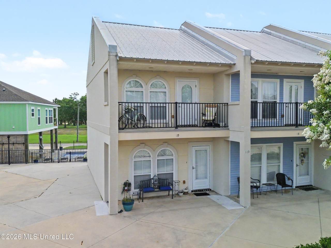 548 Beach Boulevard - Photo 1