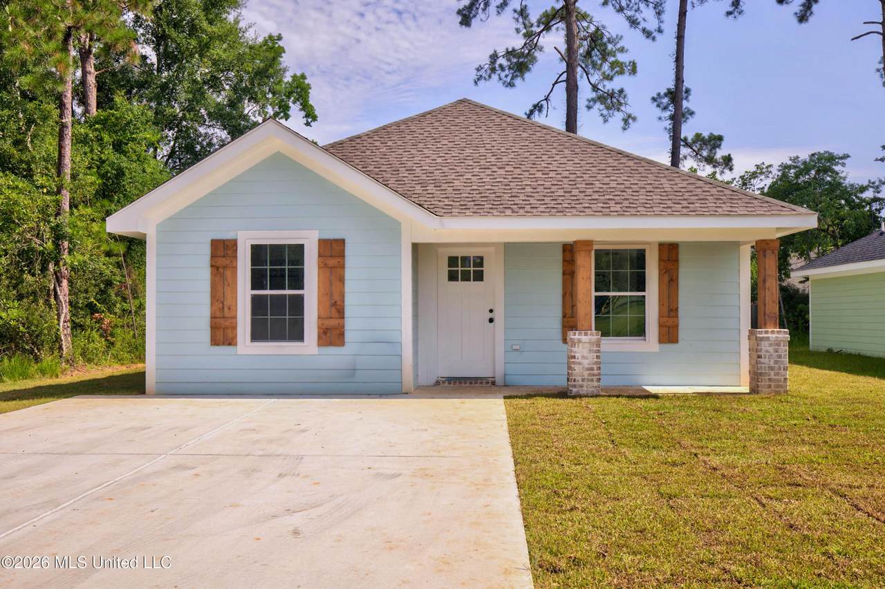 1532 Wynedote Drive - Photo 1