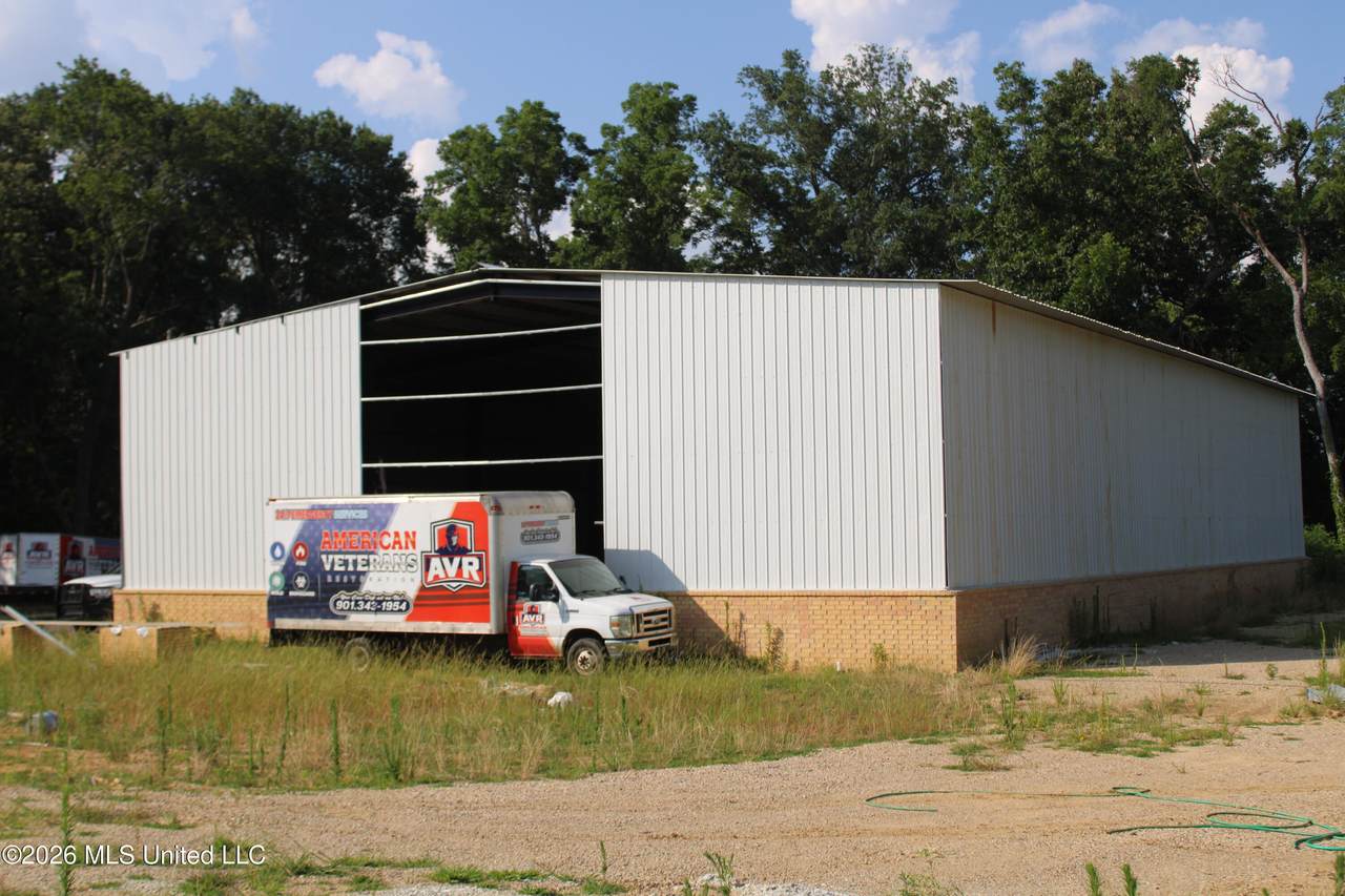 9282 Railroad Avenue - Photo 1