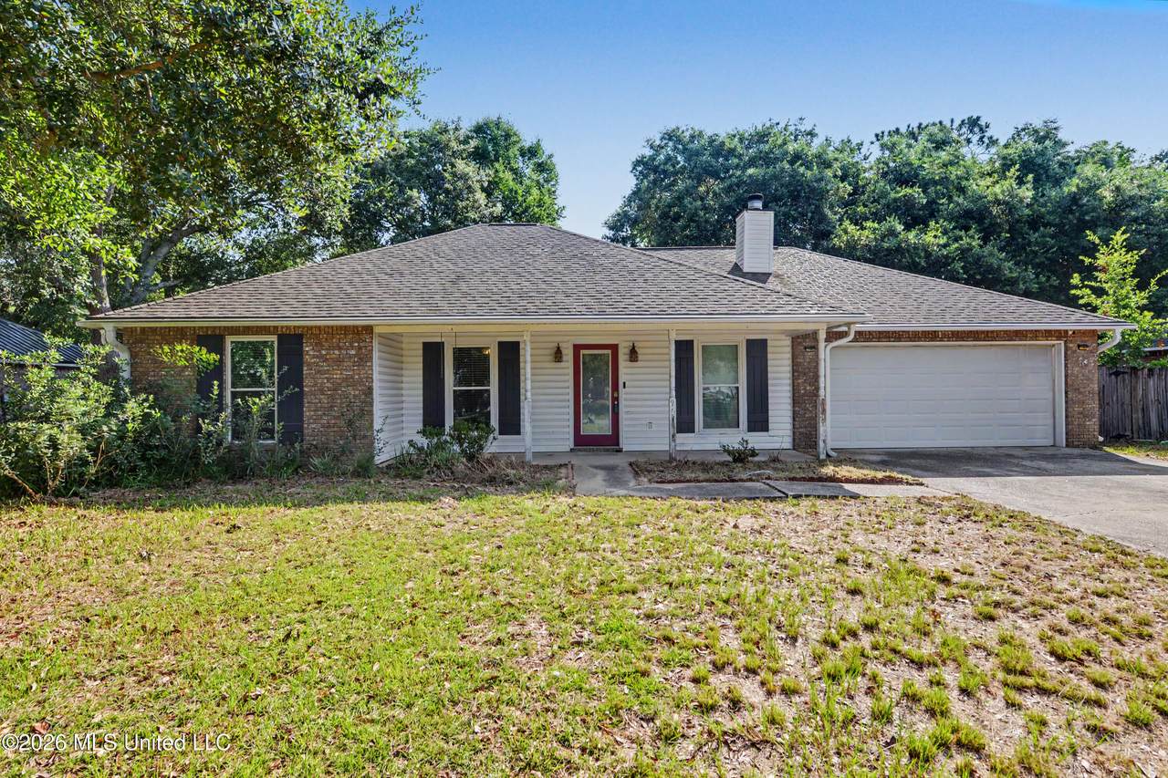 7008 Oakhurst Drive - Photo 1