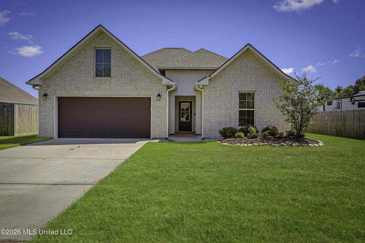 1032 Castine Pointe Boulevard - Photo 1