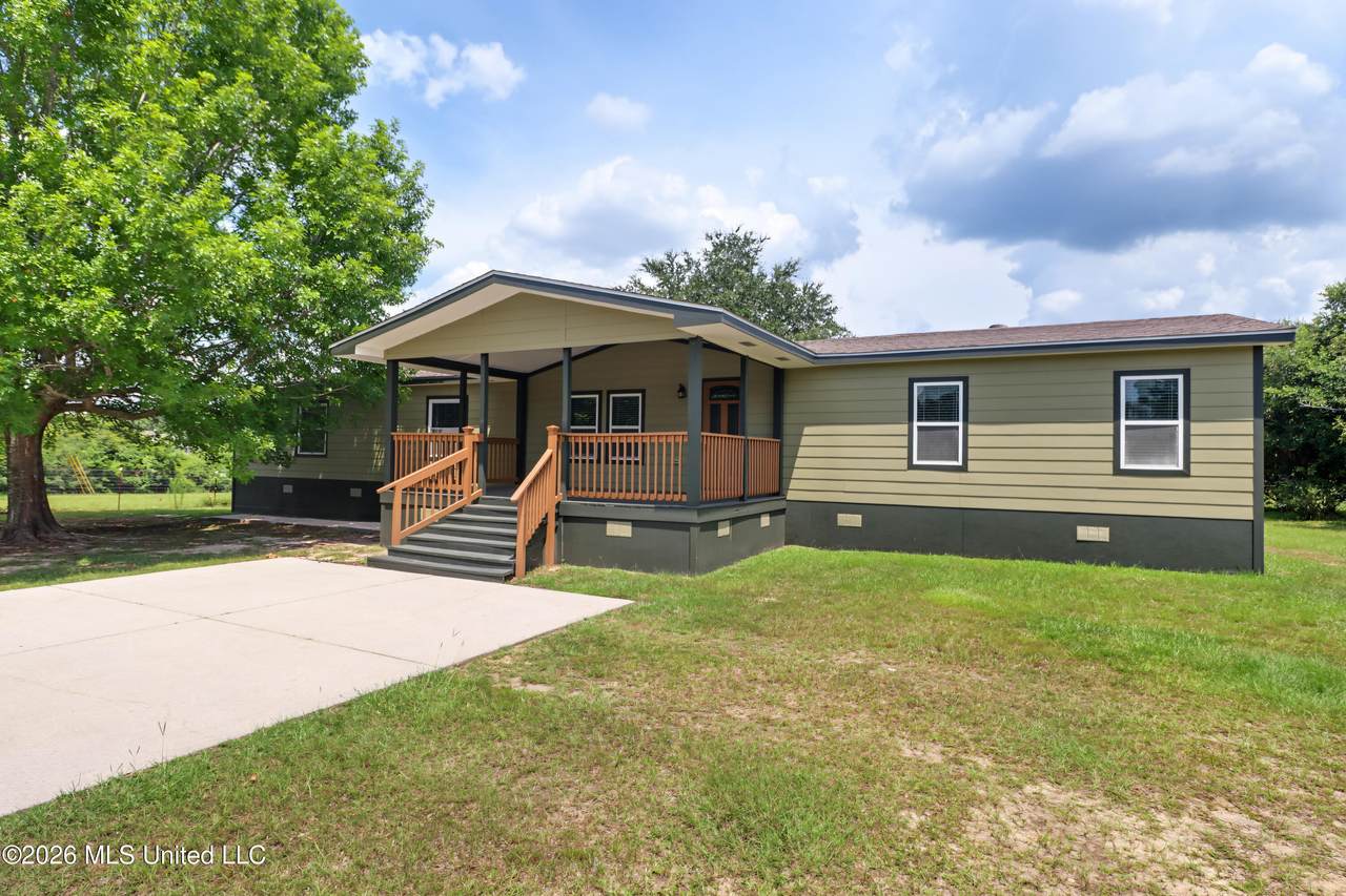 22096 Lorene Road - Photo 1