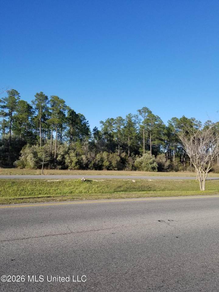  Bienville Boulevard - Photo 1