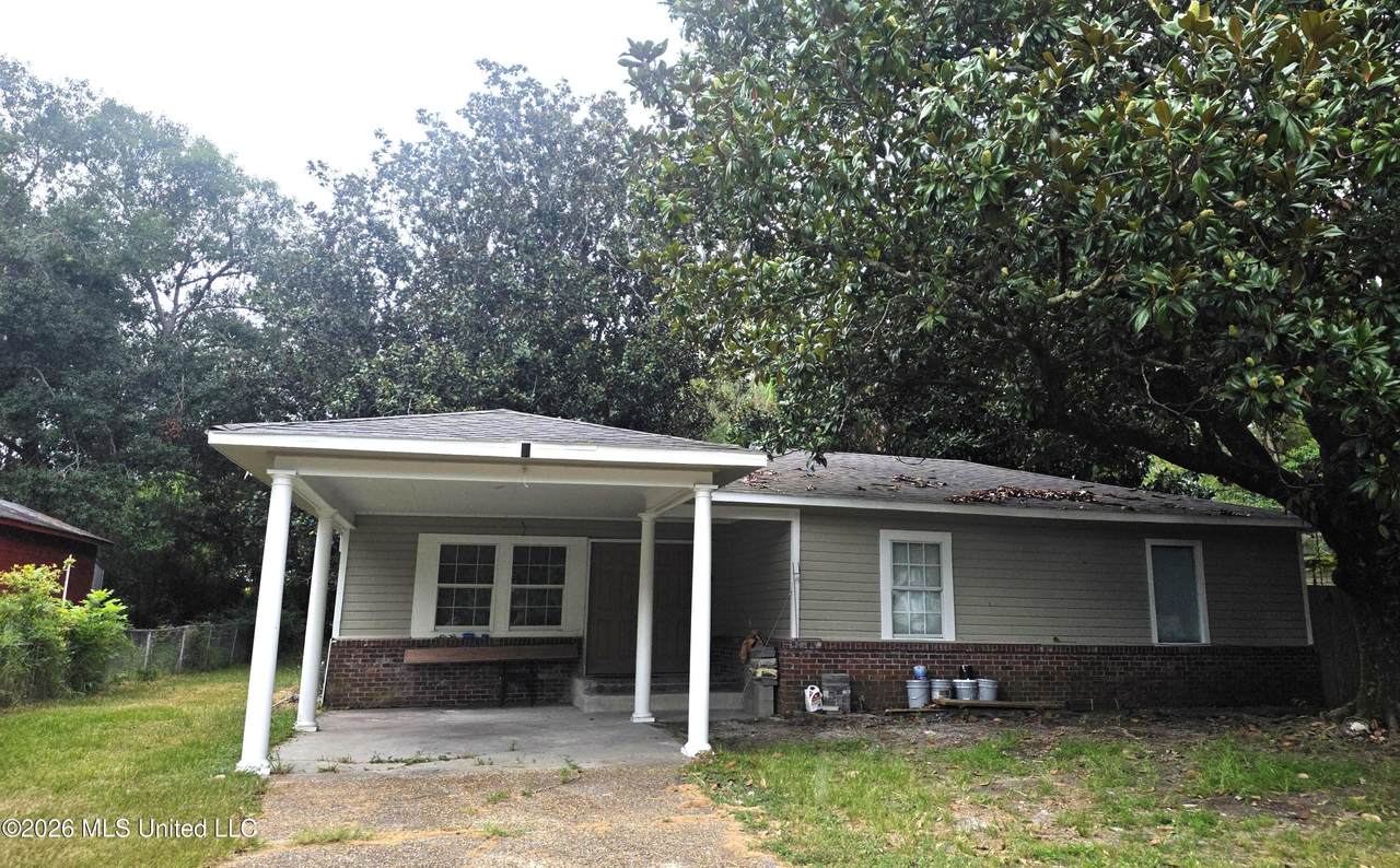 1808 41st Avenue - Photo 1