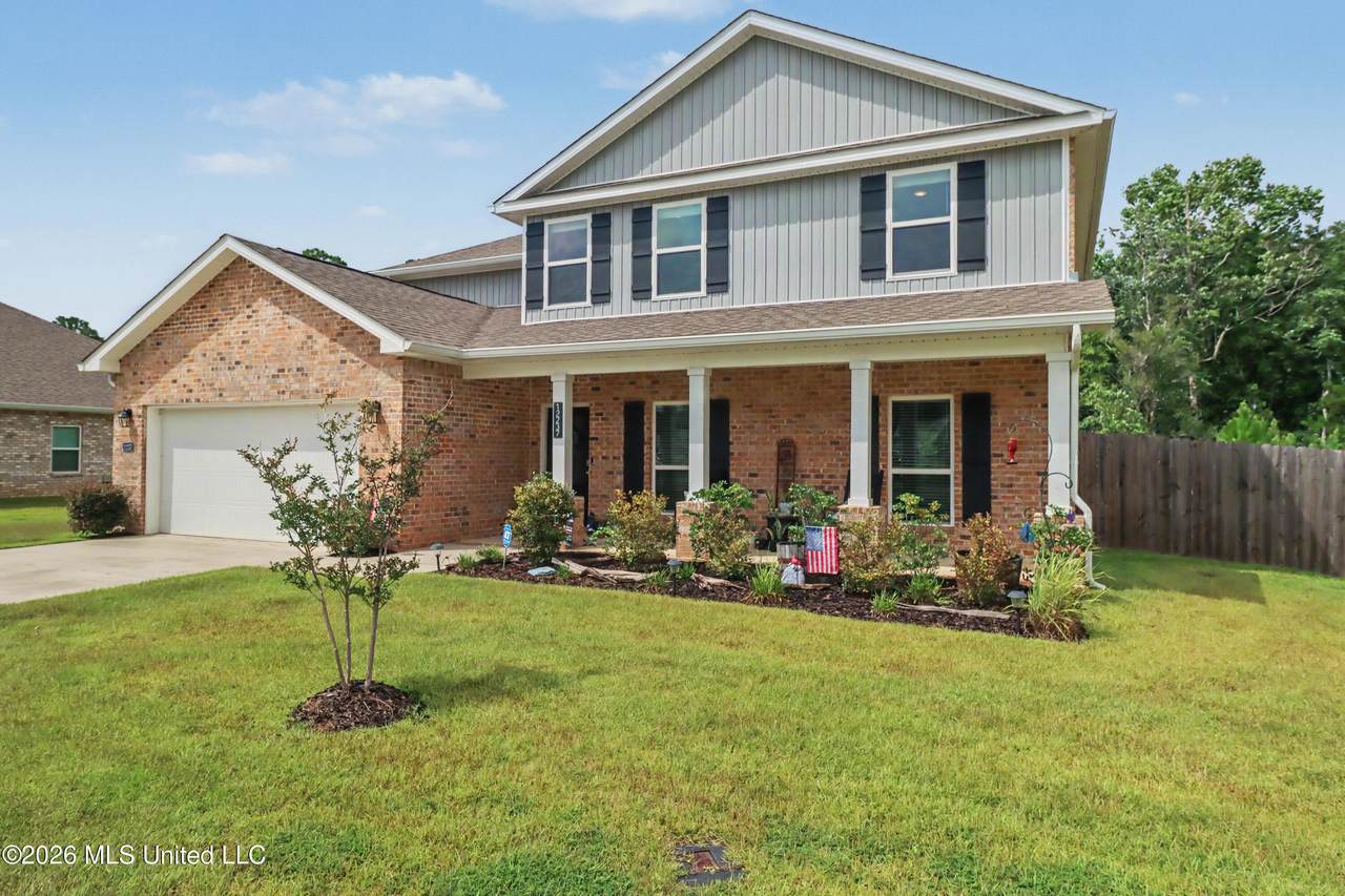 12237 Savannah Circle - Photo 1