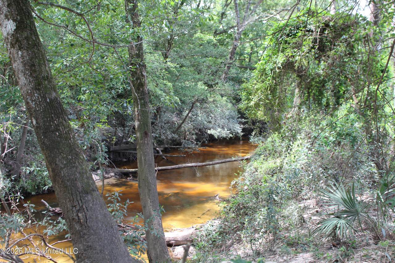 https://bt-photos.global.ssl.fastly.net/united/1280_boomver_1_4155897-2.jpg