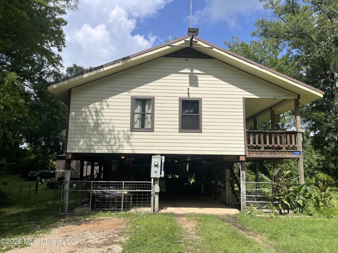108 Parkside Drive - Photo 1