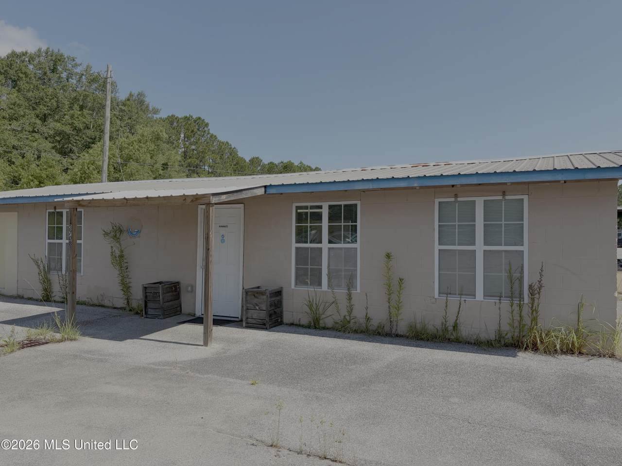 3708 Highway 90 - Photo 1