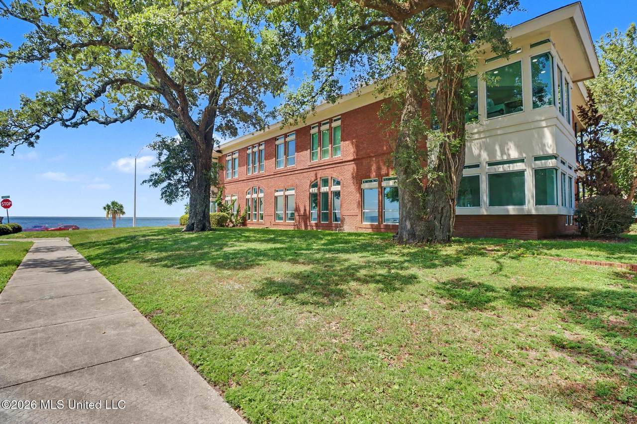 2548 Beach Boulevard - Photo 1