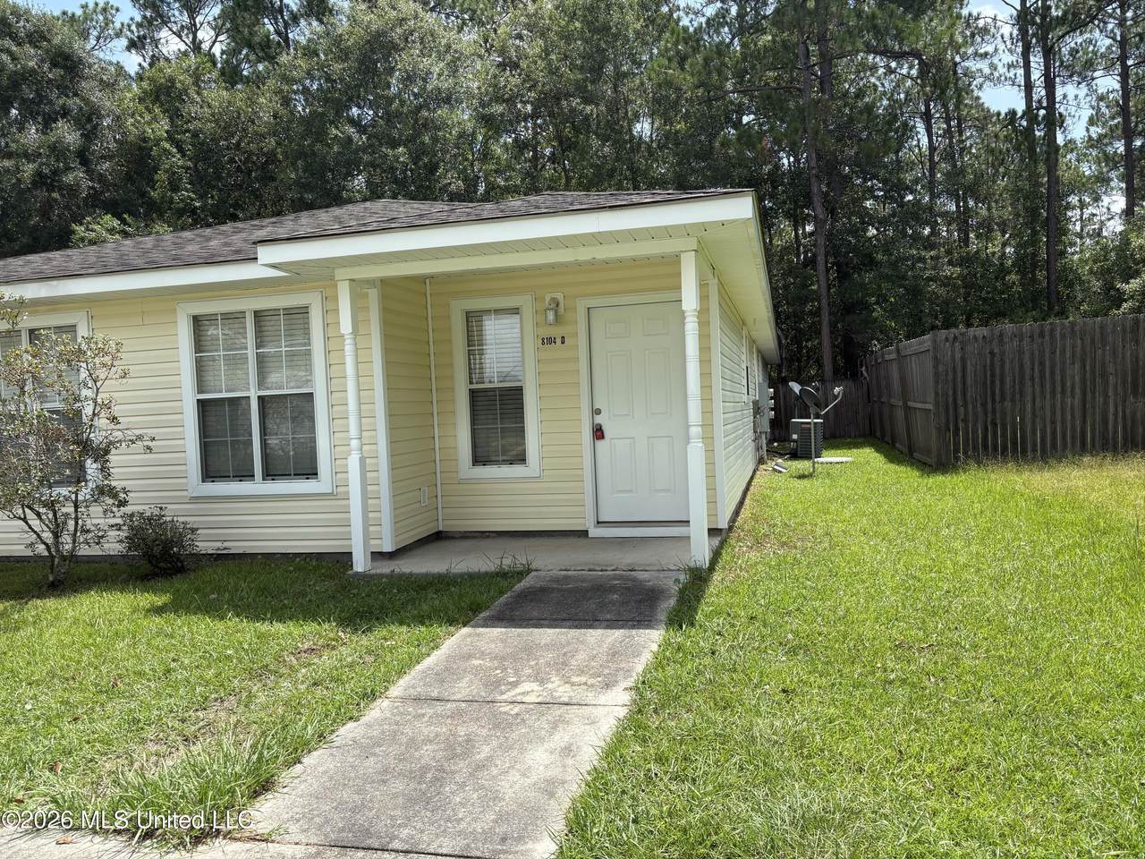 8104 D Laredo Avenue - Photo 1