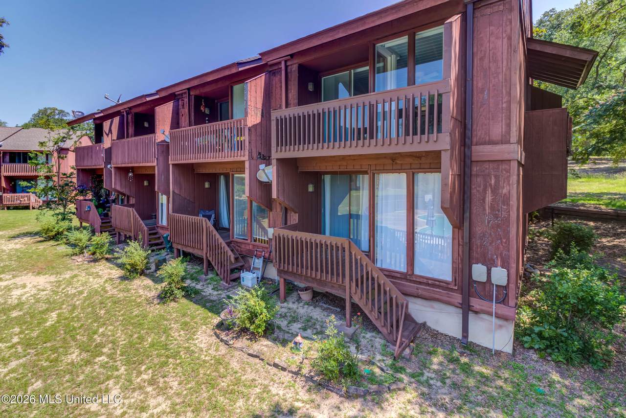 229 Lakeside Villa - Photo 1