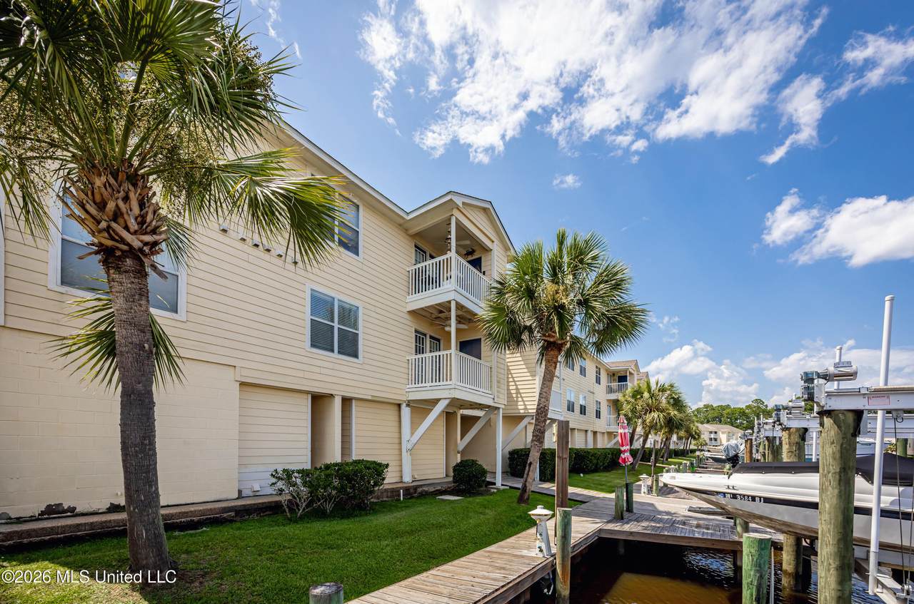 2421 Beachview Drive - Photo 1
