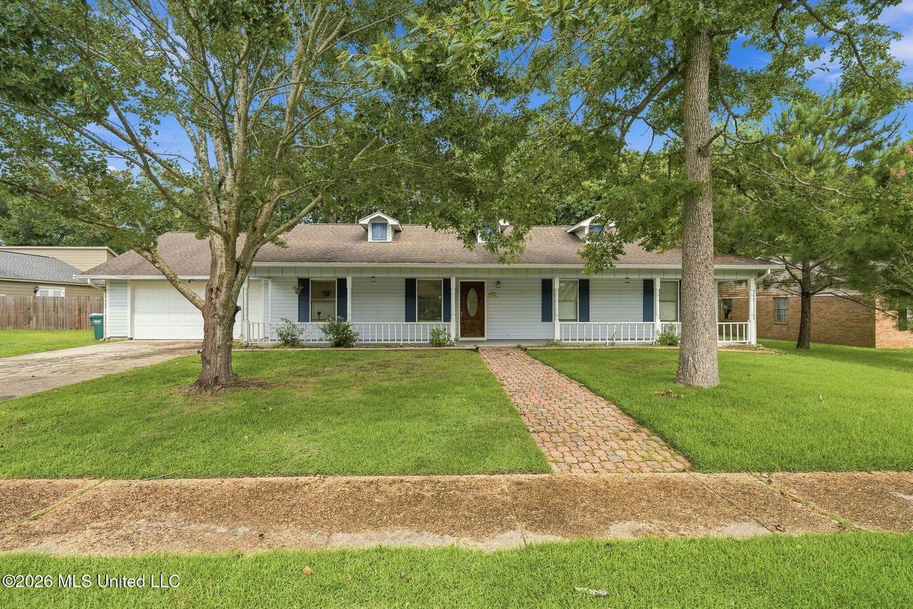 122 Booth Circle - Photo 1