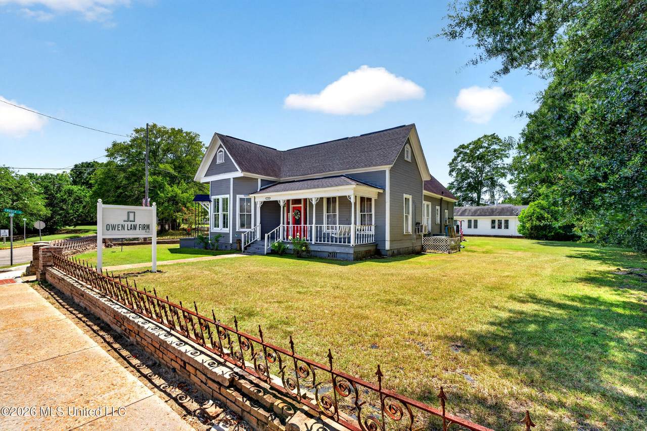 710 Main Street - Photo 1