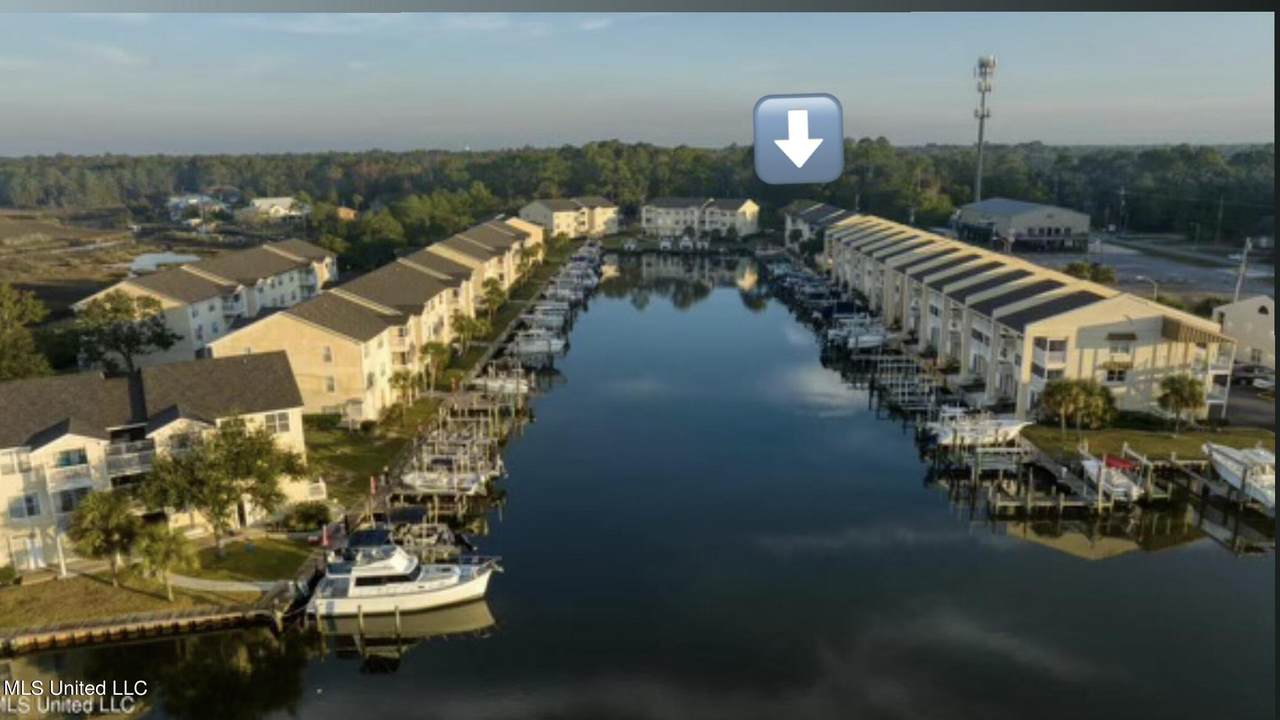 2421 Beachview Drive - Photo 1