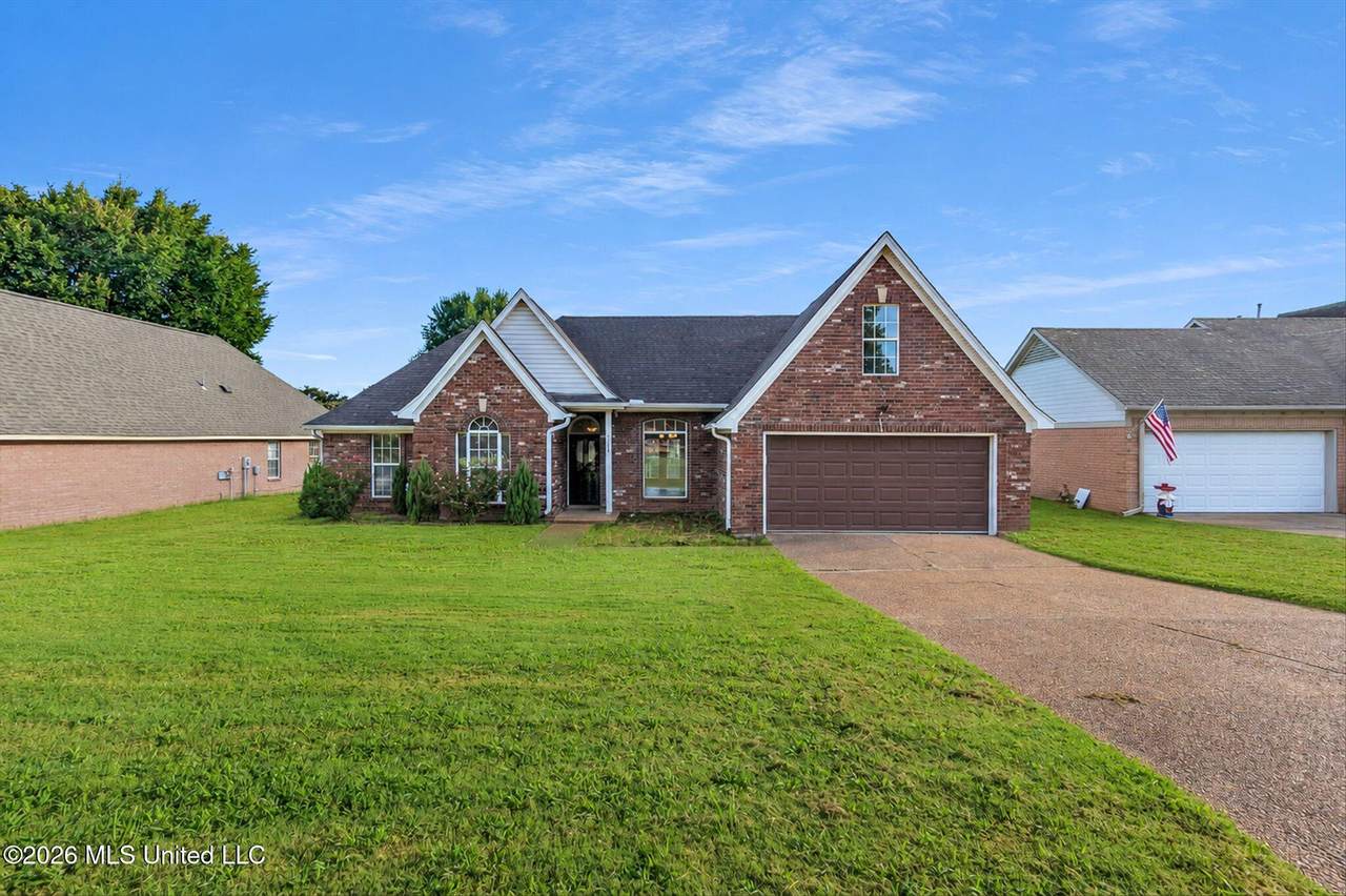 9158 Lakeside Drive - Photo 1