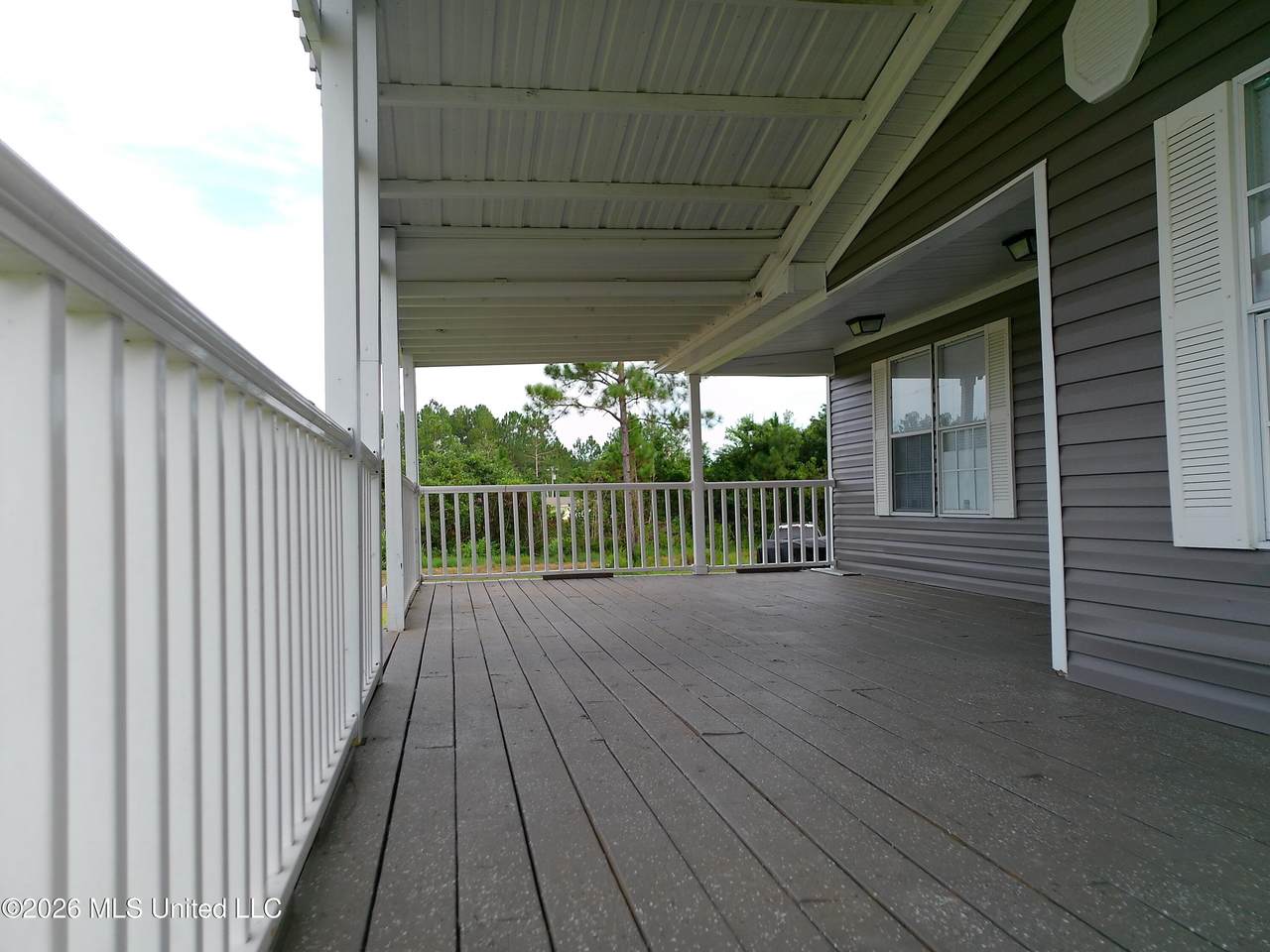 https://bt-photos.global.ssl.fastly.net/united/1280_boomver_1_4158656-2.jpg
