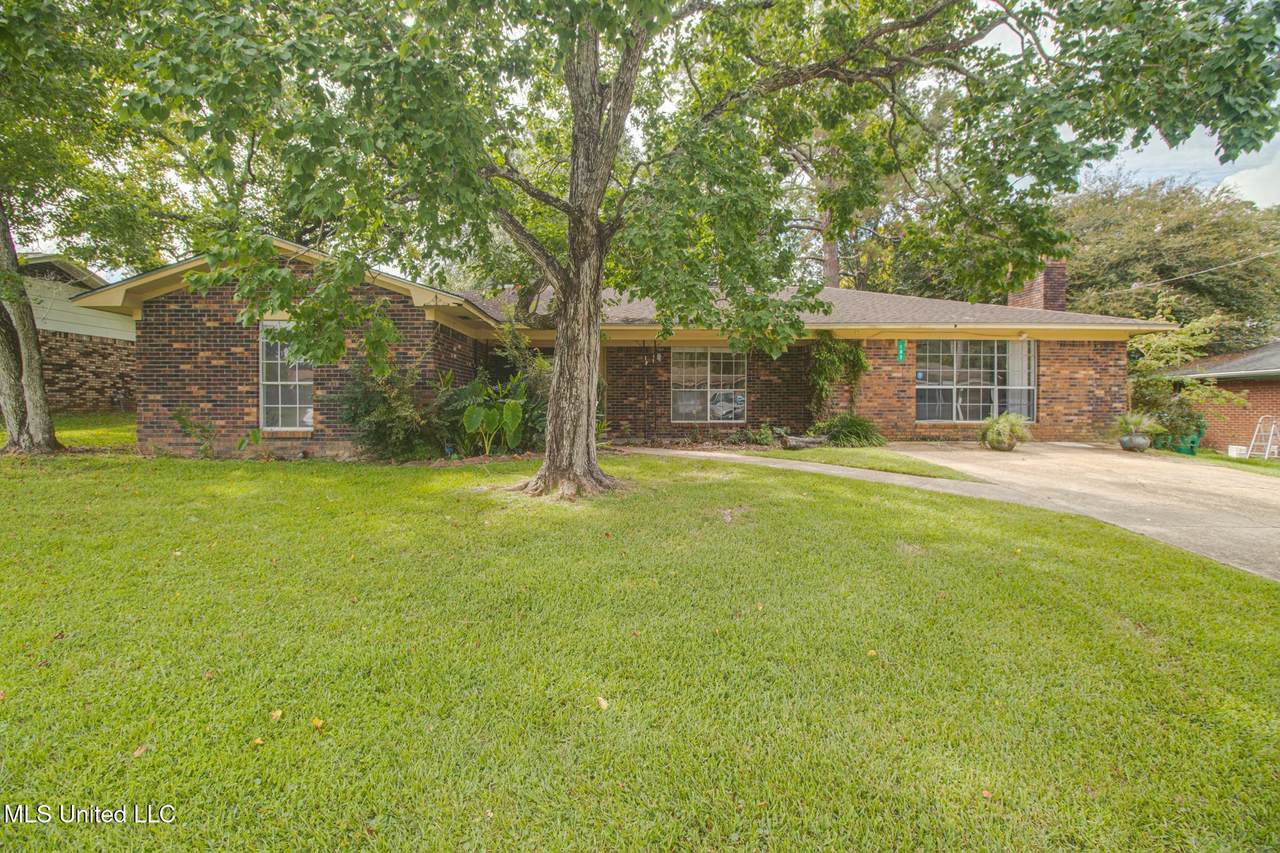 107 Deanna Street - Photo 1