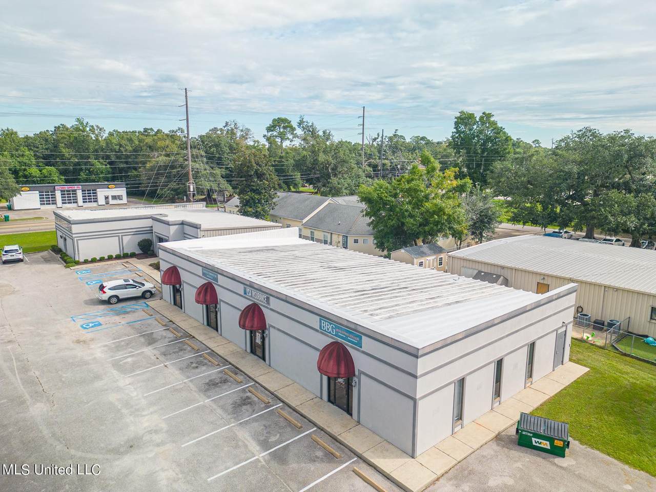 1092 Acadian Drive - Photo 1