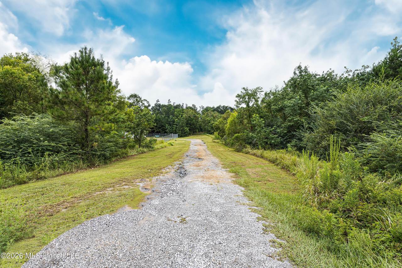  Us 49 - Photo 1