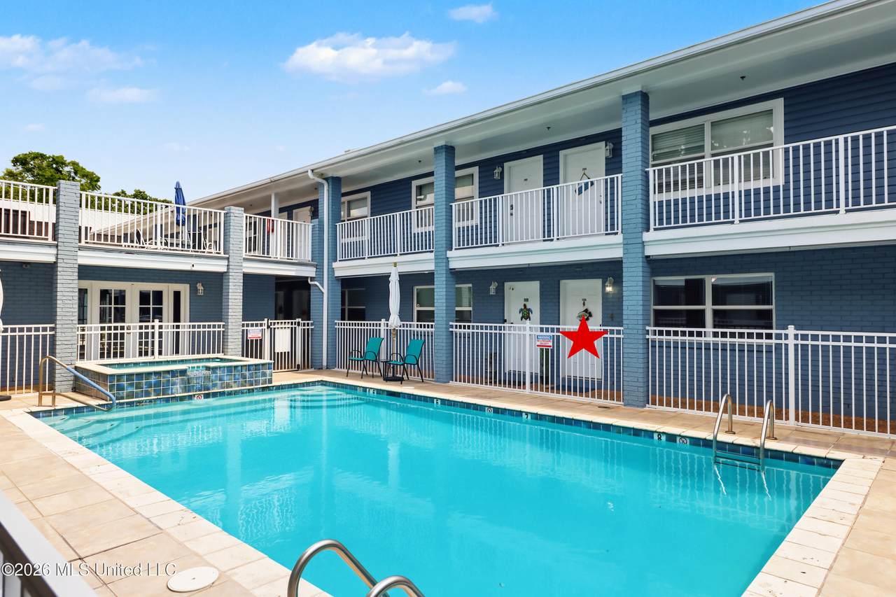 https://bt-photos.global.ssl.fastly.net/united/1280_boomver_1_4160554-2.jpg
