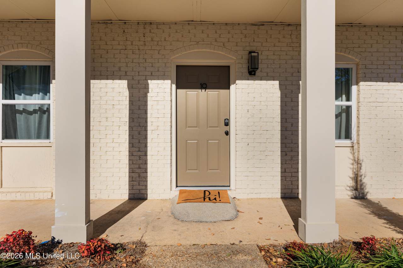 114 Ethel Circle - Photo 1