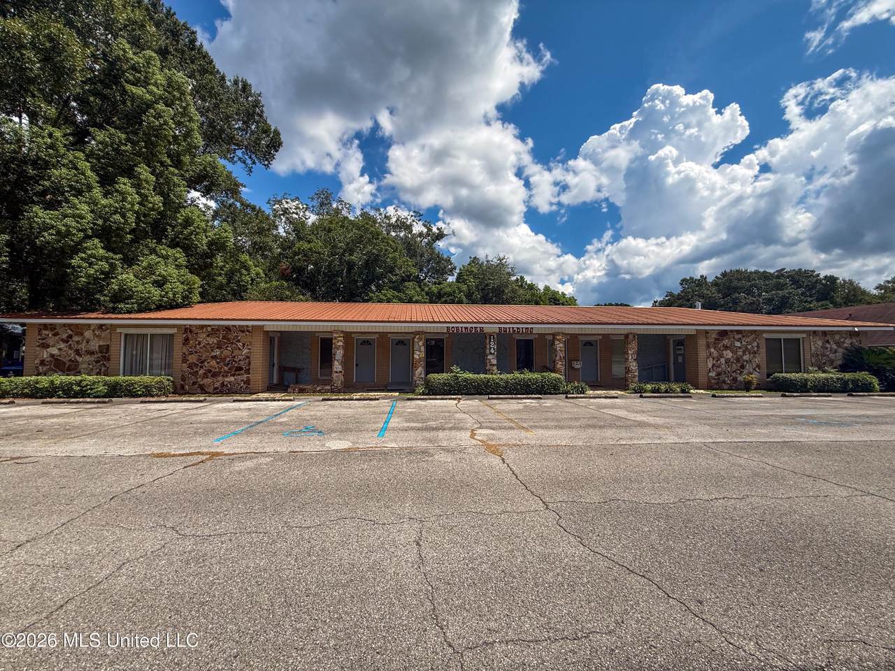 124 Summer Street - Photo 1