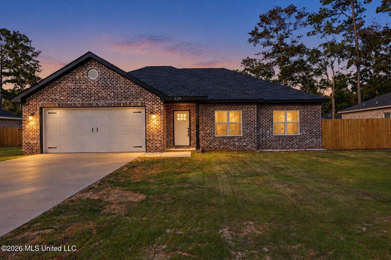 524 Plum Street - Photo 1
