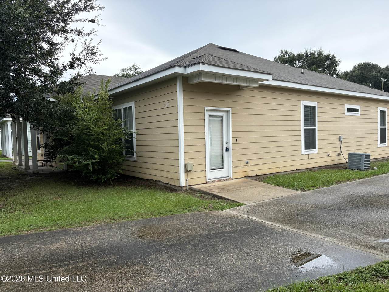 120 Earle Taylor Lane - Photo 1
